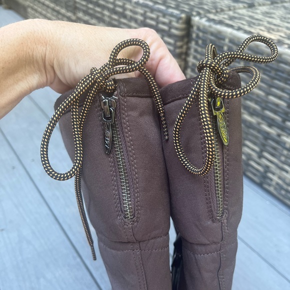 MBT Women's boots winter weather insulated brown rocker bottom 9-9.5 - Picture 9 of 17